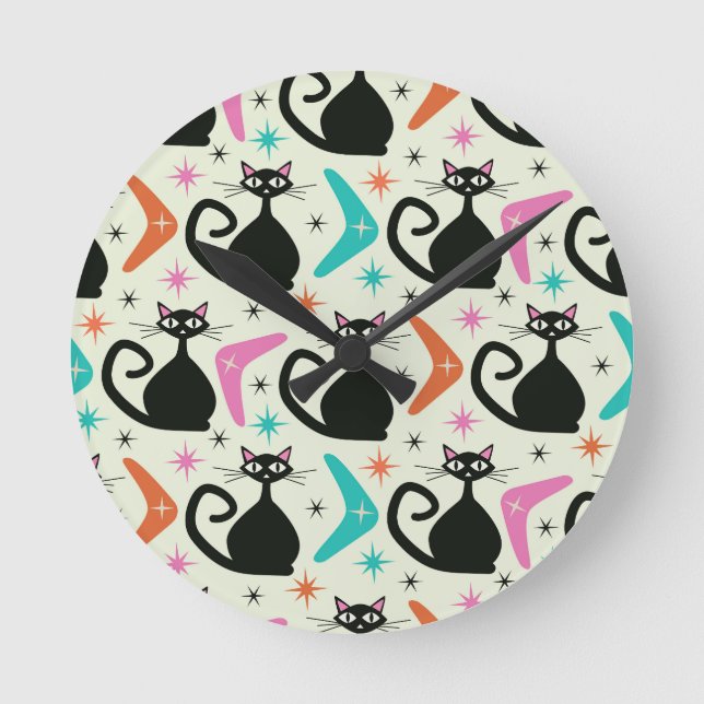 Mid Century Black Atomic Cats with Boomerangs  Rund Klocka (Framsida)