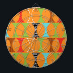 Mid Century Modern Orange Mönster Dart Board Piltavla<br><div class="desc">Knacka, knacka. Vem är där? Mid Century Modern Orange Mönster Dart Board! Du behöver inte en slagit linje. Det här modet mönster har en sjudande bakgrund i orangen och rader med en adoröst kitschistisk form i grönt, rött, turkos, svart och vitt och trälåda. Formen har förmodligen en namn, men vi...</div>