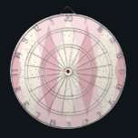 Mid Century Modern Rosa Argyle Dart Board Piltavla<br><div class="desc">Det här Mid Century Modern Rosa Argyle Dart Board (stor utskrift) i mönster har en första Dam rosa-bakgrund och en mönster av mod, genomskinliga, diamanter som täcker större, vintage krämdiamanter med guld, utrymmeskräpor. Detta minimalistiska inspirerade, dekonstruerade argument är ett förenklat bakslag av den mer än livskraftiga atomtid som dominerade 1950-...</div>