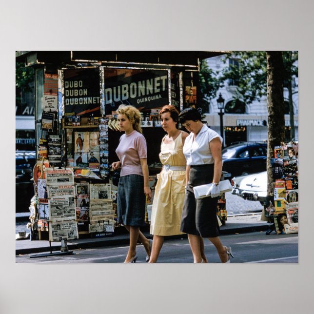 Mid Century Modern Three Women Paris Street Fashio Poster (Framsidan)