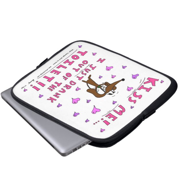 Midge "KISS ME" Laptop sleeve (Framre botten)