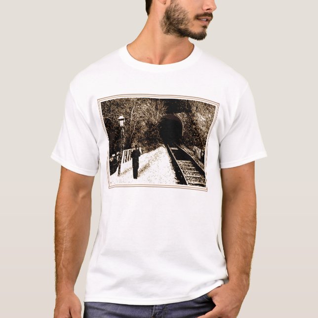 Midnatt uttryckligt (ljus dräkt) t shirt (Framsida)