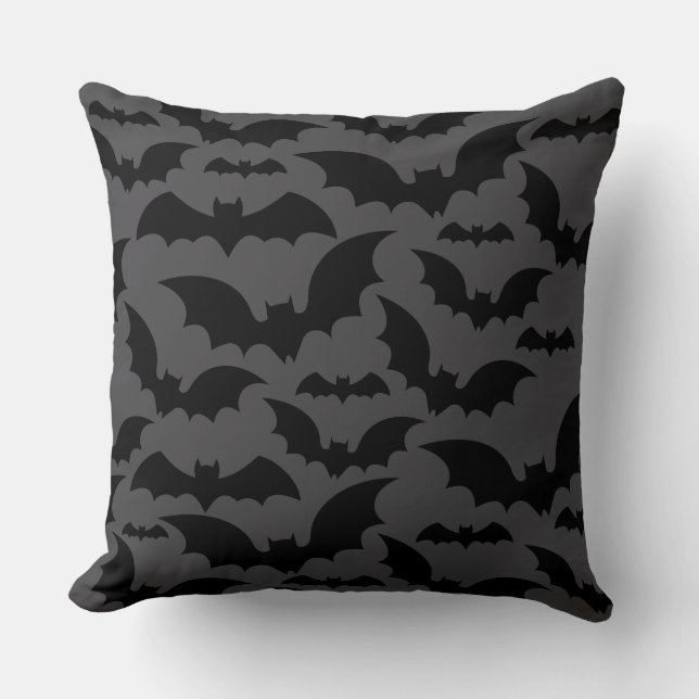 Midnight Bat Swarm Kastkudde – Mörkgrå Kudde (Framsida)
