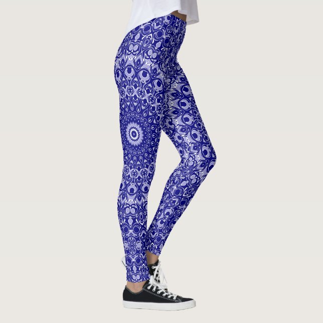 Midnight Blue and White Mandala Mönster Leggings (Höger)