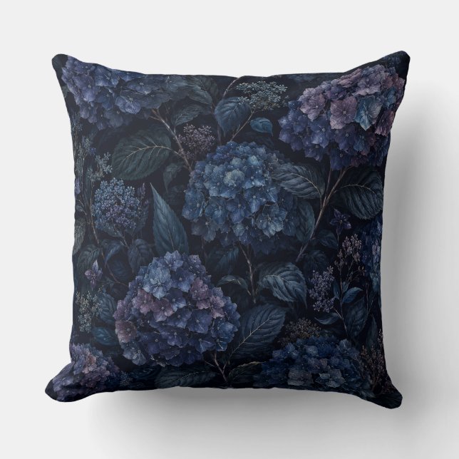 Midnight Hydrangea Kuddinkast | Mörkt Blommigt Kudde (Framsida)