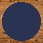 Midnight Navy Blue Solid Färg Underlägg Papper Rund<br><div class="desc">Upptäck hur elegant Midnight Navy Blue är, en fångande marinblått som framkallar ett serenmystiskt mysterium från midnight himmel och havets djupa djup. Denna sofistikerade nyans ger en aning enigma och lugn, Perfekt för att lägga till ett subtivt men otrevligt påstående, detta färg integreras sömlöst i både modern och klassisk estetik....</div>