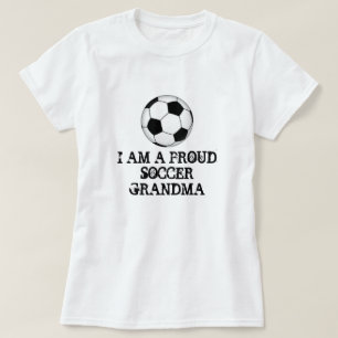 MIG FÖRMIDDAG EN STOLT FOTBOLLMORMOR TEE SHIRT