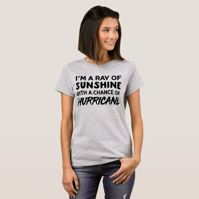 Mig förmiddag en stråle av solskenet med en tee shirt (Hel framsida)