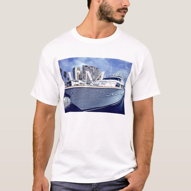 Mig förmiddag på ett fartyg som är vitt tee shirt (Framsida)