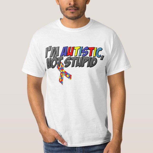 Mig förmiddag som är autistic som inte är dum t-shirt (Framsida)