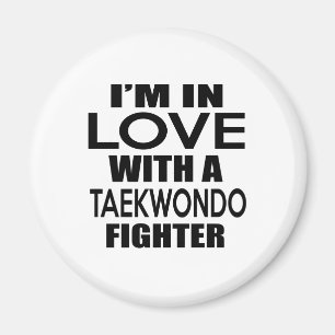 Mig förmiddag som ÄR FÖRÄLSKAD MED den TAEKWON Magnet