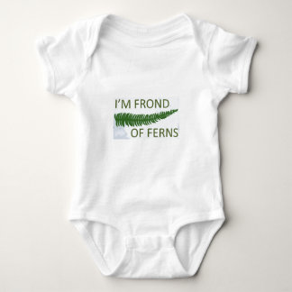 "Mig förmiddagormbunksblad av design för ferns" T-shirt