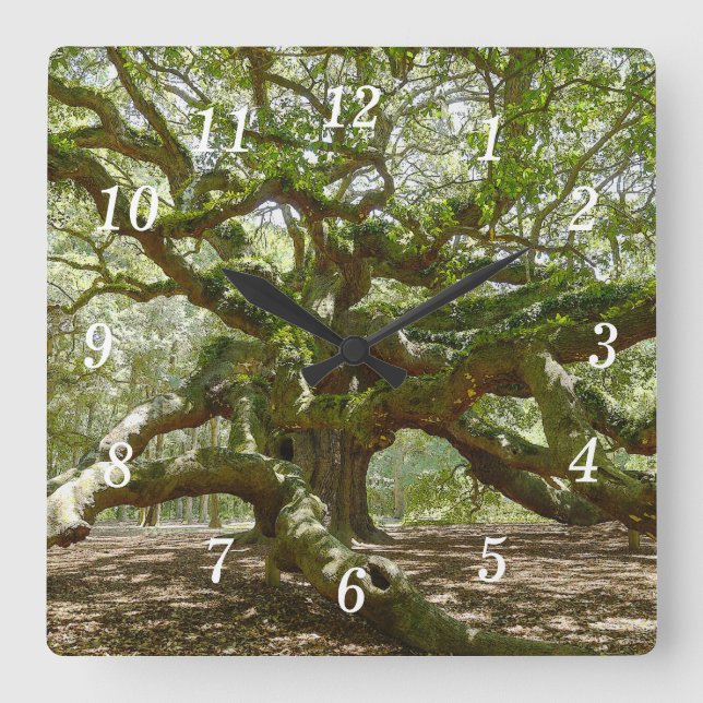 Mighty Angel Oak Wall Clock Fyrkantig Klocka (Framsida)