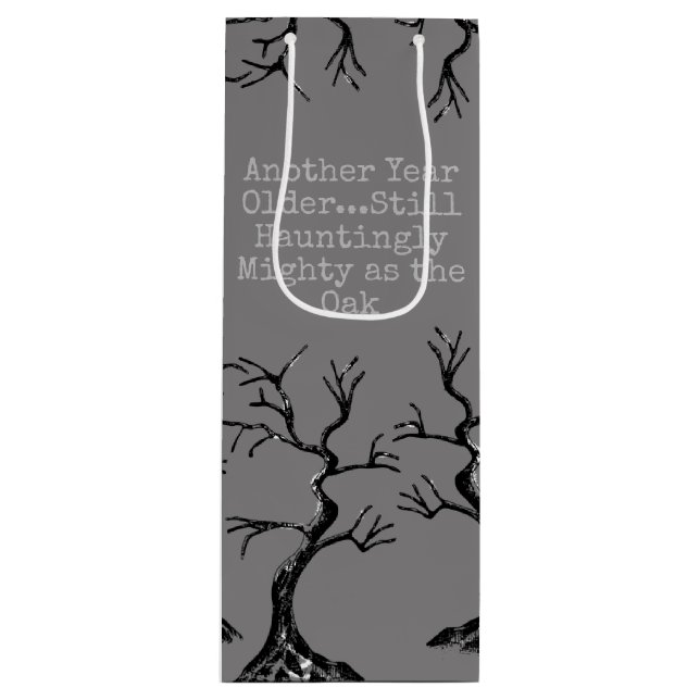 Mighty as Oak Spooky Vin Gift Bag (Framsidan)