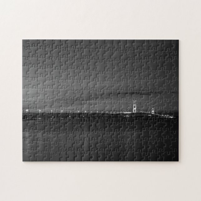 Mighty Mac vid Night Pano Grayscale Pussel (Horisontell)