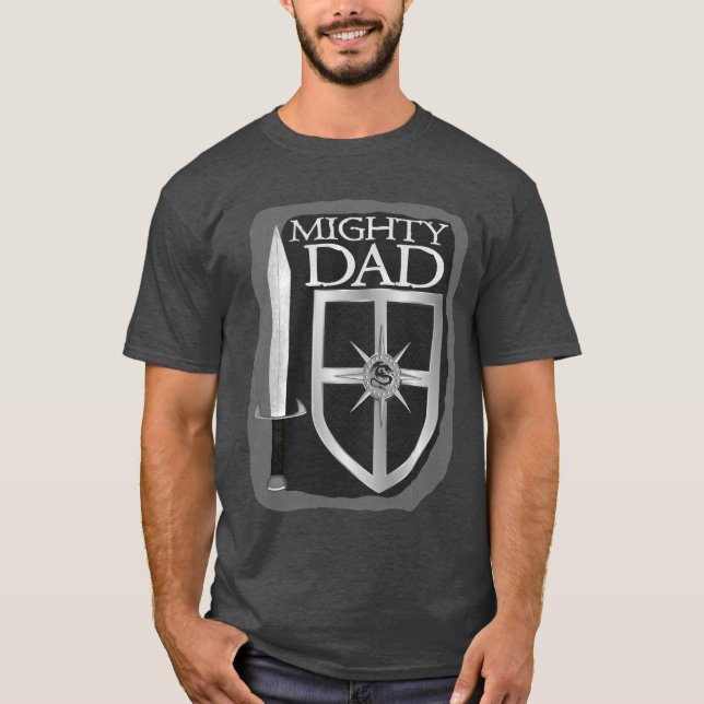Mighty Pappa Sword and Shield T Shirt (Framsida)