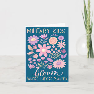 Militär barn maskros blommar där planterad lila kort