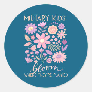 Militär barn maskros blommar där planterad lila runt klistermärke