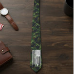 Militär kamouflage Camo White US Flagga Slips<br><div class="desc">Den här designen har skapats via digital grafik. Det kan vara personlig genom att klicka på knappen Anpassa och ändra färg, lägga till namn, initialer eller ord. Kontakta mig på colorflowcreations@gmail.com om du vill ha den här designen på en annan produkt. Köp min ursprungliga abstrakt akrylmålning för försäljning på www.etsy.com/shop/colorflowart....</div>