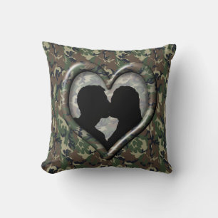 Militär Kissing par Silhouette Camo Heart Kudde