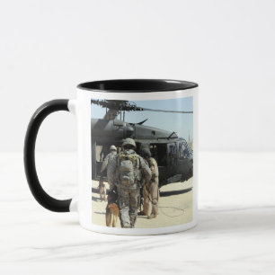 Militära funktionsdugliga hundförlagehanterare mugg