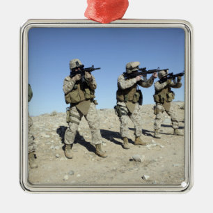 Militära Transistion gruppmedlemmar Julgransprydnad Metall