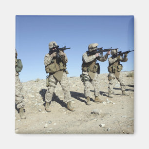 Militära Transistion gruppmedlemmar Magnet