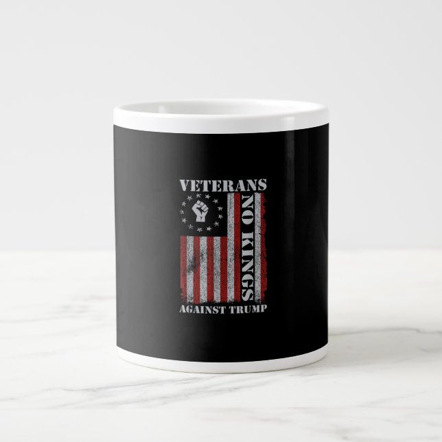Militära veteraner protesterar flagg patriotisk fr jumbo mugg (Framsidan)