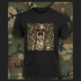 Militärkamouflage tysk schäferhund t shirt