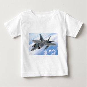 militärt rovfågel flygplan jaktflygplan t-shirt