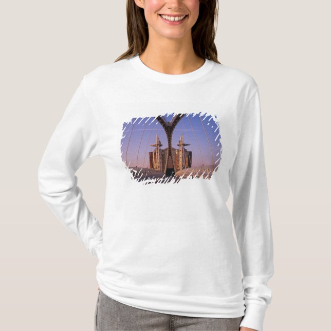 Millennium Bridge, Lowry Centre, Salford T Shirt (Framsida)