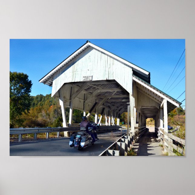 Millers Springa Covered Bridge, Lyndon, Vermont Poster (Framsidan)