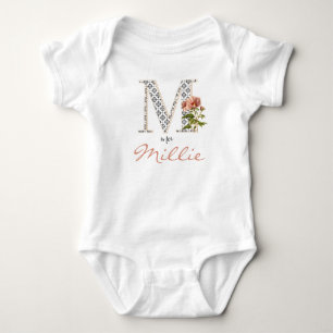 Millie Namn Reveal Blommigt Brev M Girl Whimsical T Shirt