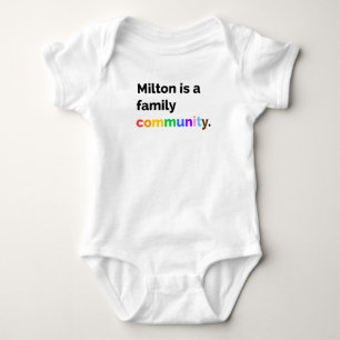 Milton är ett PRIDE i familjen LGBTQ+-kroppsdräkt T Shirt