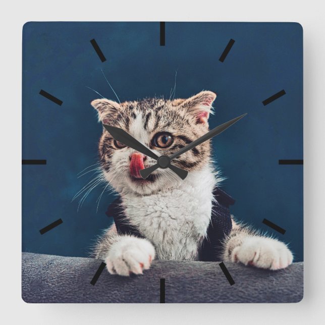 Milu Cat Fyrkantig Klocka (Framsida)