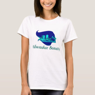 Milwaukee skönhet i blått t-shirt
