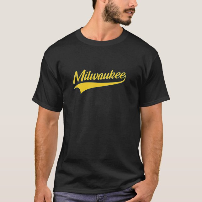 MILWAUKEE Throwback Design Classic Pullover Hoodie T Shirt (Framsida)