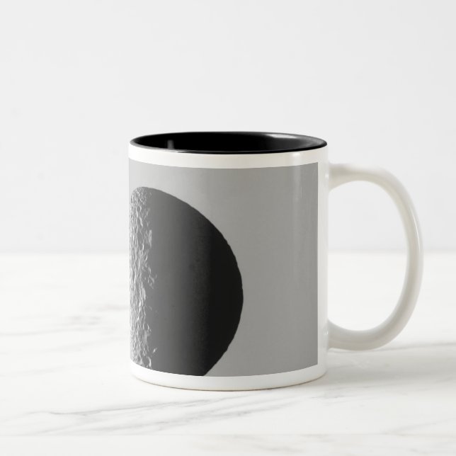 Mimas måne Två-Tonad mugg (Höger)