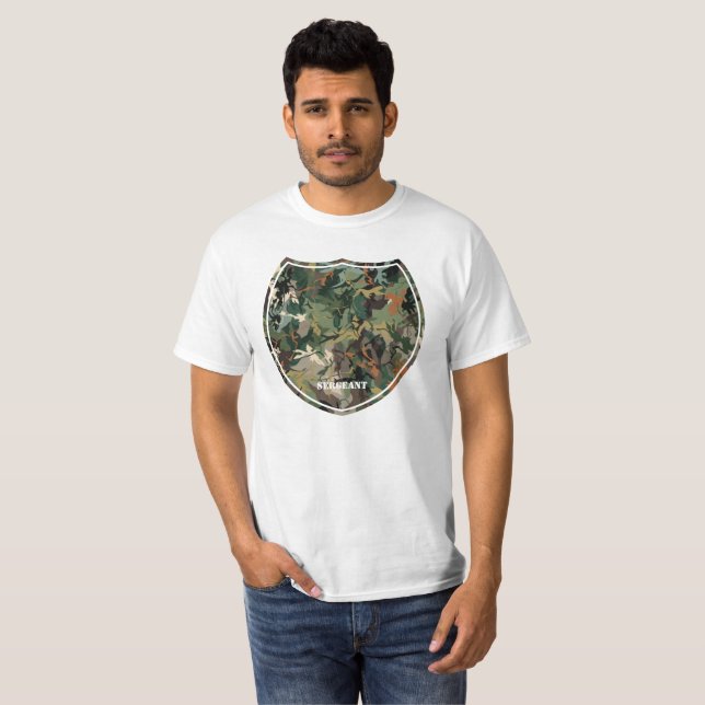 Mimicking Nature: The Science of Camouflage T Shirt (Hel framsida)