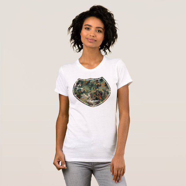 Mimicking Nature: The Science of Camouflage T Shirt (Hel framsida)