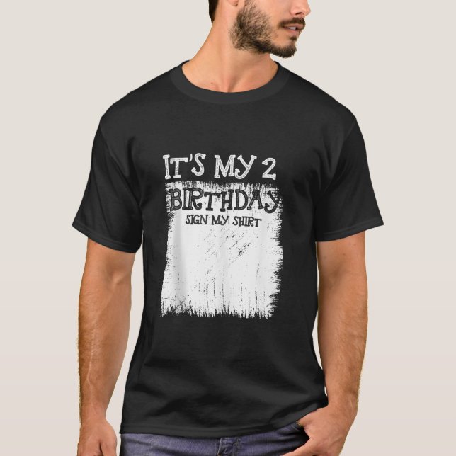 Min andra födelsedagsskylt är mitt 2-åriga dagssky t shirt (Framsida)