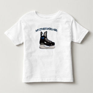 Min annat skor är… hockey skor! t shirt