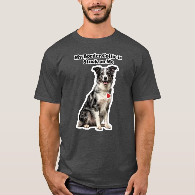 Min blå merle Border Collie fast hos mig T Shirt (Framsida)