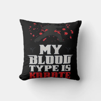 Min blodtyp är Karate Anpassningsbar Gift Kudde