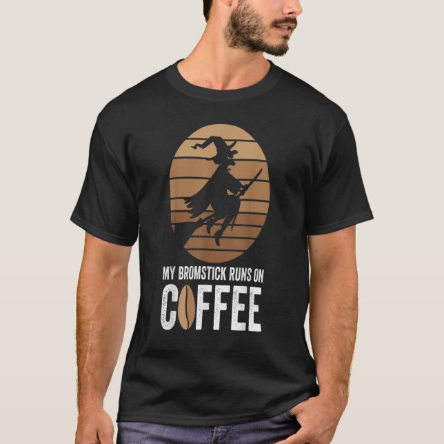 Min Broomstick Springa på Coffee Halloween Witch F T Shirt (Framsida)