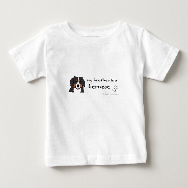 Min bror är en bernesisk hund t-shirt (Framsida)