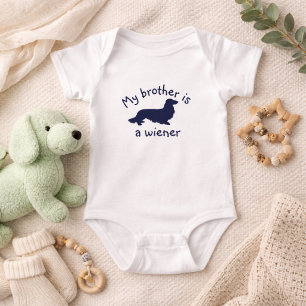 Min bror är en wienerlånghårig dachshund-outfit t shirt