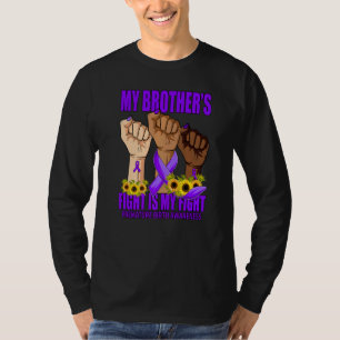 Min bror kämpar mot min fåglara Awa. T Shirt
