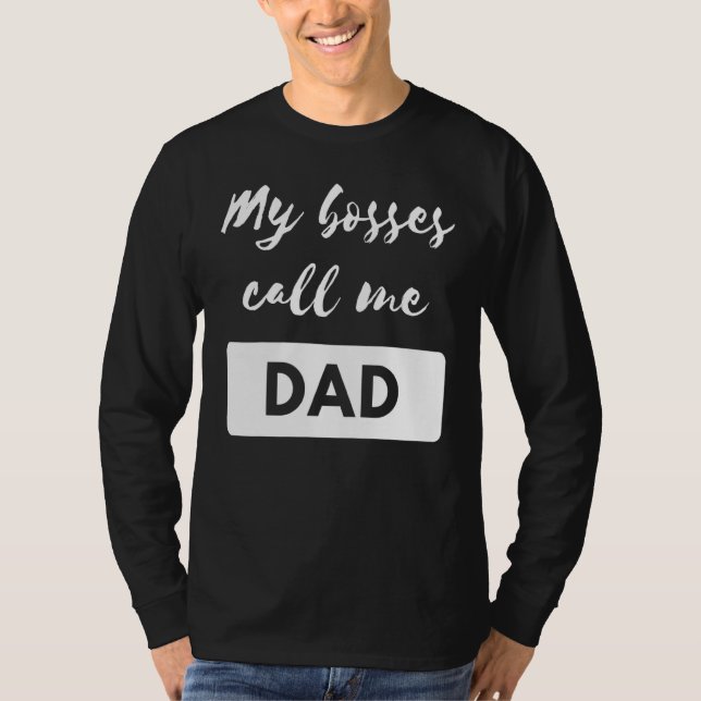 Min Chefer kallar mig Pappa Essential T Shirt (Framsida)
