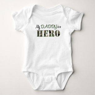 Min DADDY är en HERO T Shirt